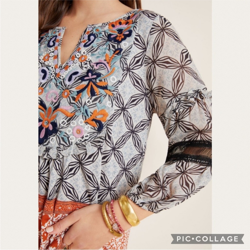 5/$25 Anthropologie Terri Embroidered Top - Picture 3 of 10